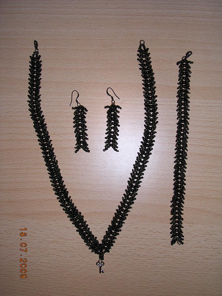 černá souprava.JPG